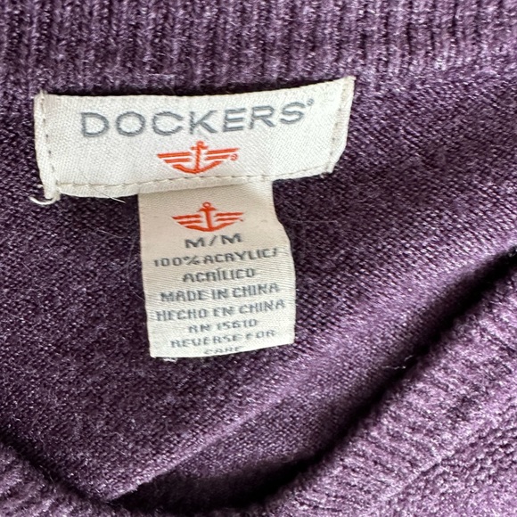 Dockers, purple, v neck sweater, size medium - Picture 3 of 6